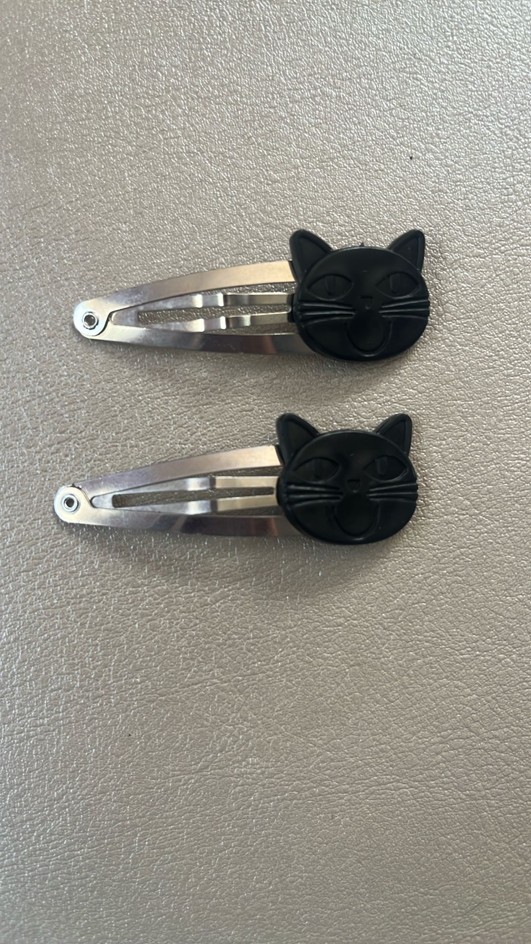 Kitty Barrettes