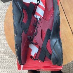 Nike Air Huaraches Run Ultra Size 13