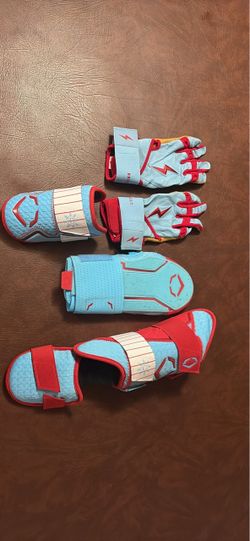 Light Blue and Red Baseball Gear bundle, Evo Shiled 2.0 and Brucebolt (READ DISC!!!!)