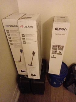 Dyson Vacuum Cleaner Lot – V10 Konical, V8 Cyclone, Cyclone V10
