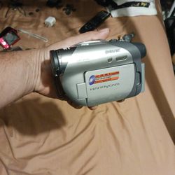 Soni  Handycam   Dcr  DVD 105  Work  No Charger
