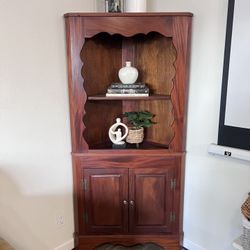 Corner cabinet/shelves