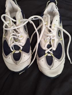 Reboot running shoes vintage
