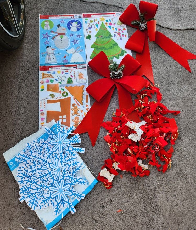 Allotment of Christmas Decorations read description for details