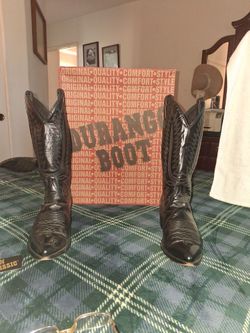 Durango Boots Black Size 8 1/2 .