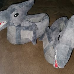 Boys 11/12  Pterodactyl Slippers
