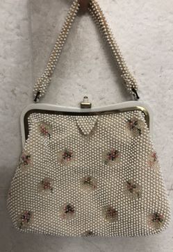 1950s Lumered Cordel Bead handbag... reduced...