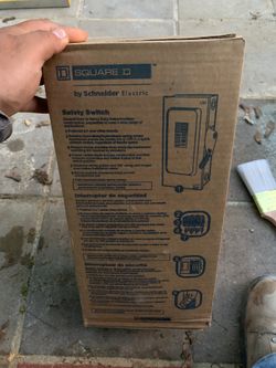 Safety switch with fuses