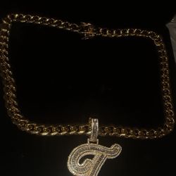 18 k Gold Plated 12 mm Plain Jane Cuban Link & T Pendant 