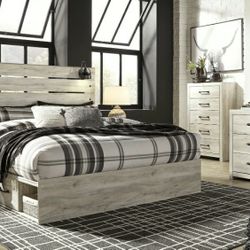 [SPECIAL] Cambeck Whitewash Storage Platform Bedroom Set

