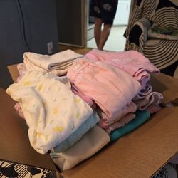 Baby girl blankets and clothing nb-6mo