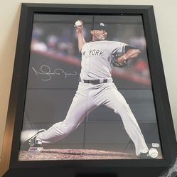 Mariano Rivera Autographed 16x20