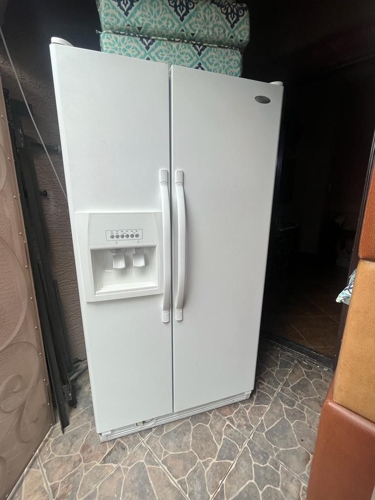 Refrigerador Iced Maker /water Dispeser