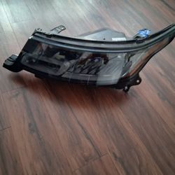 2020 Land Rover  Headlight Left 