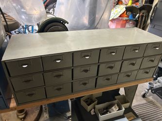 Metal storage cabinet