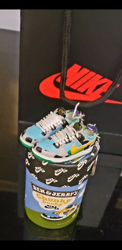 chunky dunky Travis Jordan shoes Keychain