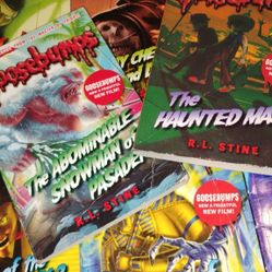 Goosebumps Haunted Scary Kids Books Set (8) 
