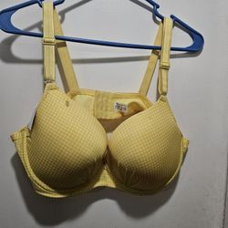 Size 42D Queen Yellow Houndstooth Pattern Underwire Bra
