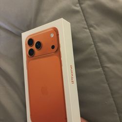 Unlocked iPhone 17 Pro max 256gb (no Trades)