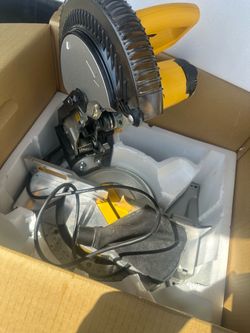 Dewalt saw