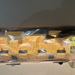 4 port dewalt 20v compatible charger new $100 firm in n Lakeland 