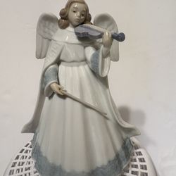 Lladro Porcelain Figurine 