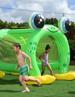 Costco Froggy Tunnel Sprinkler