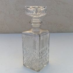 Beautiful Elegant Looking Vintage Crystal Glass Square Decanter with a Cork (3.25"x 3.25"x 9.5 H)