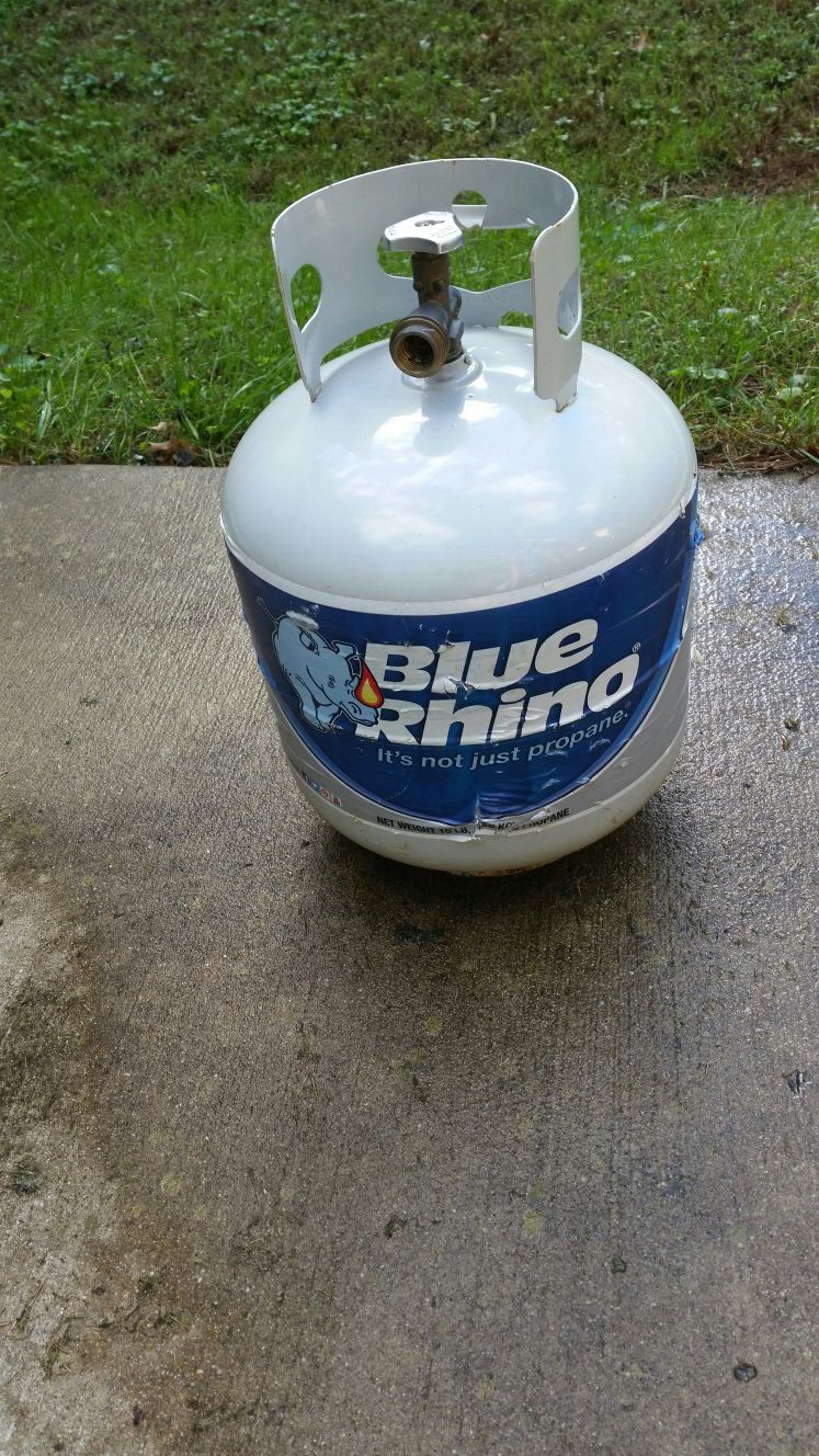 Propane tank with fuel