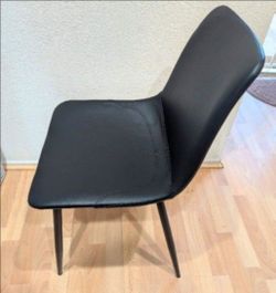 Set of 2 black chairs