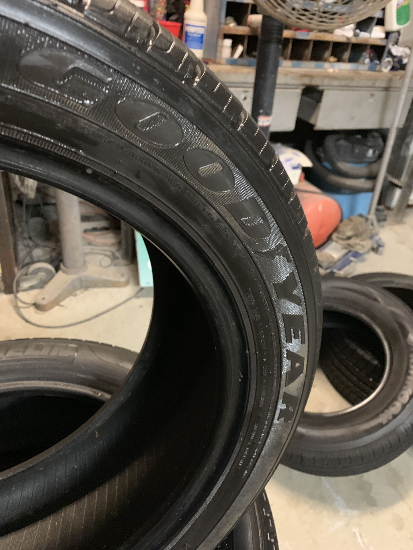 215-50-17 good used tire 🤙🏽🤙🏽