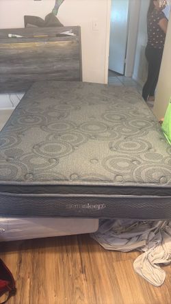 Full mattress