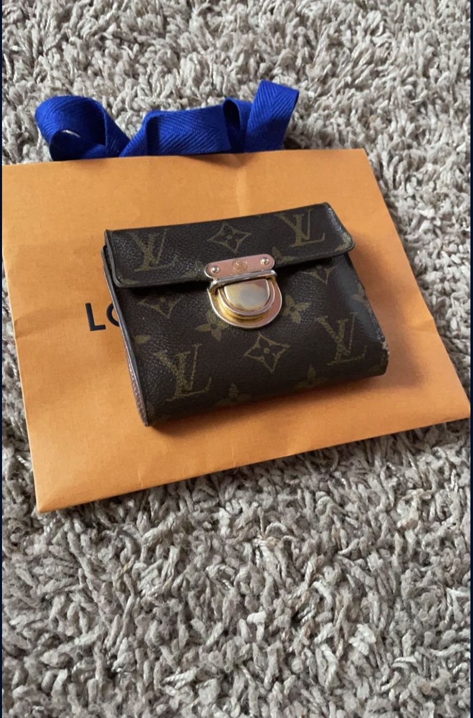 Louis Vuitton Wallet for Sale in Chino Hills, CA - OfferUp