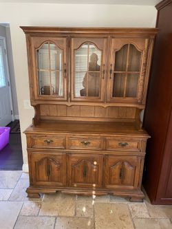 Beautiful Real Wood China Cabinet