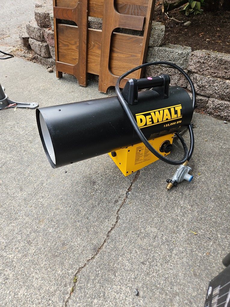 DEWALT Forced Air Propane