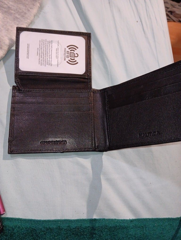 MENS LEATHER NAUTICA WALLET