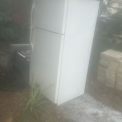 Refrigerator For Sale