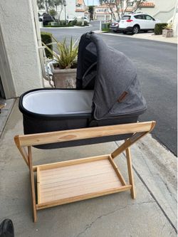 UPPAbaby bassinet and bassinet stand