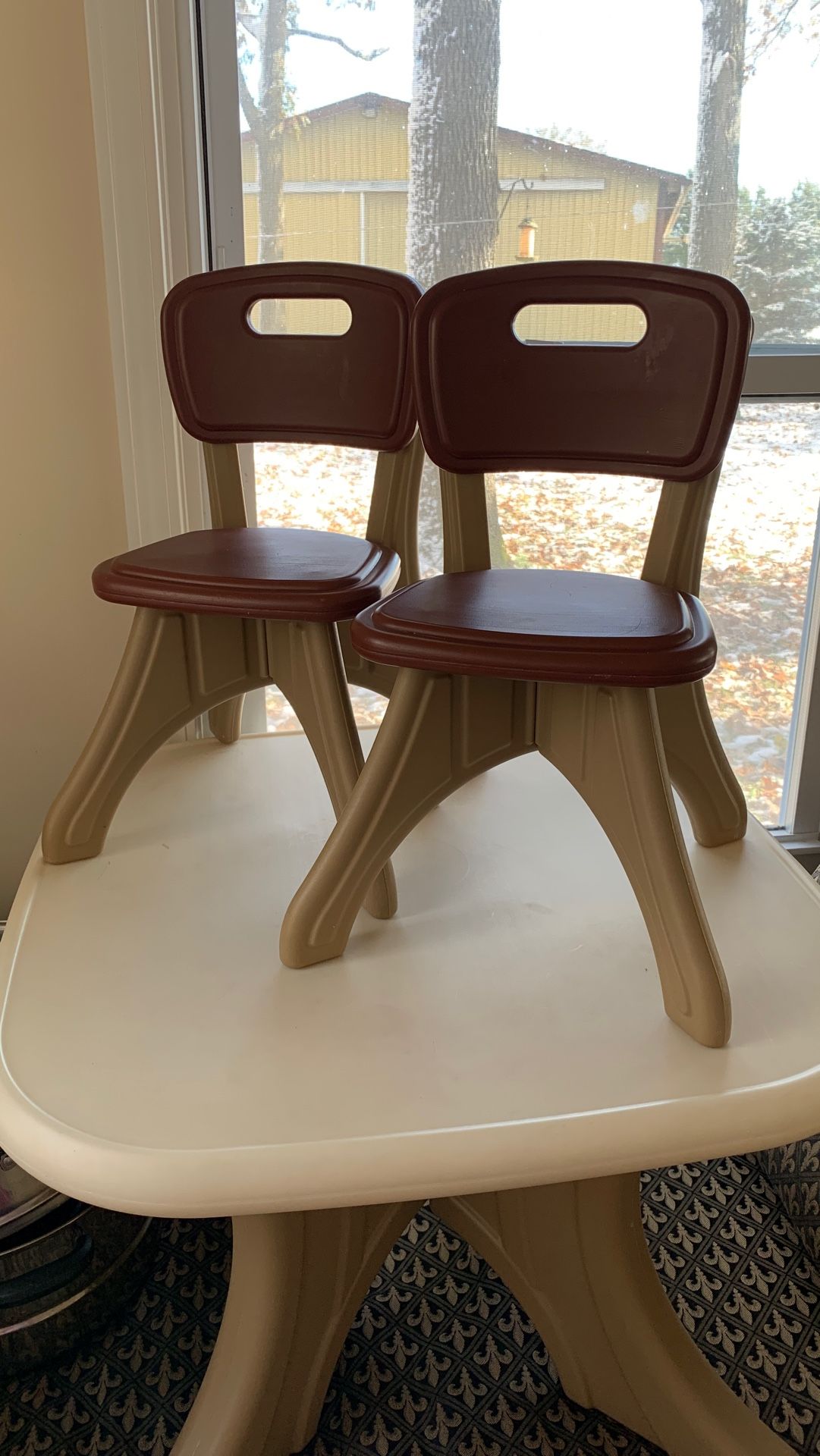 Kids step 2 table and chair