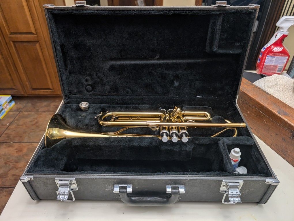 Yamaha Trumpet YTR-2335