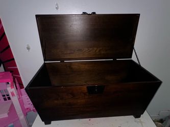 Toy chest