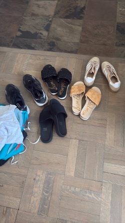 Shoes slipper free size 10 lady’sall excellen condition free
