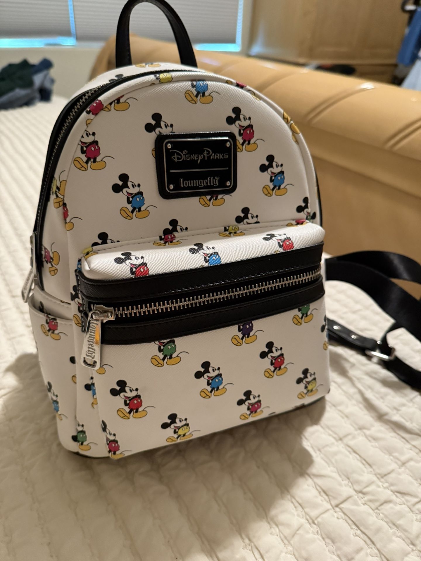 BACK PACK ..NWT