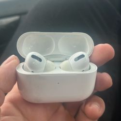 Apple AirPods Pro 2 Noise Cancellation 