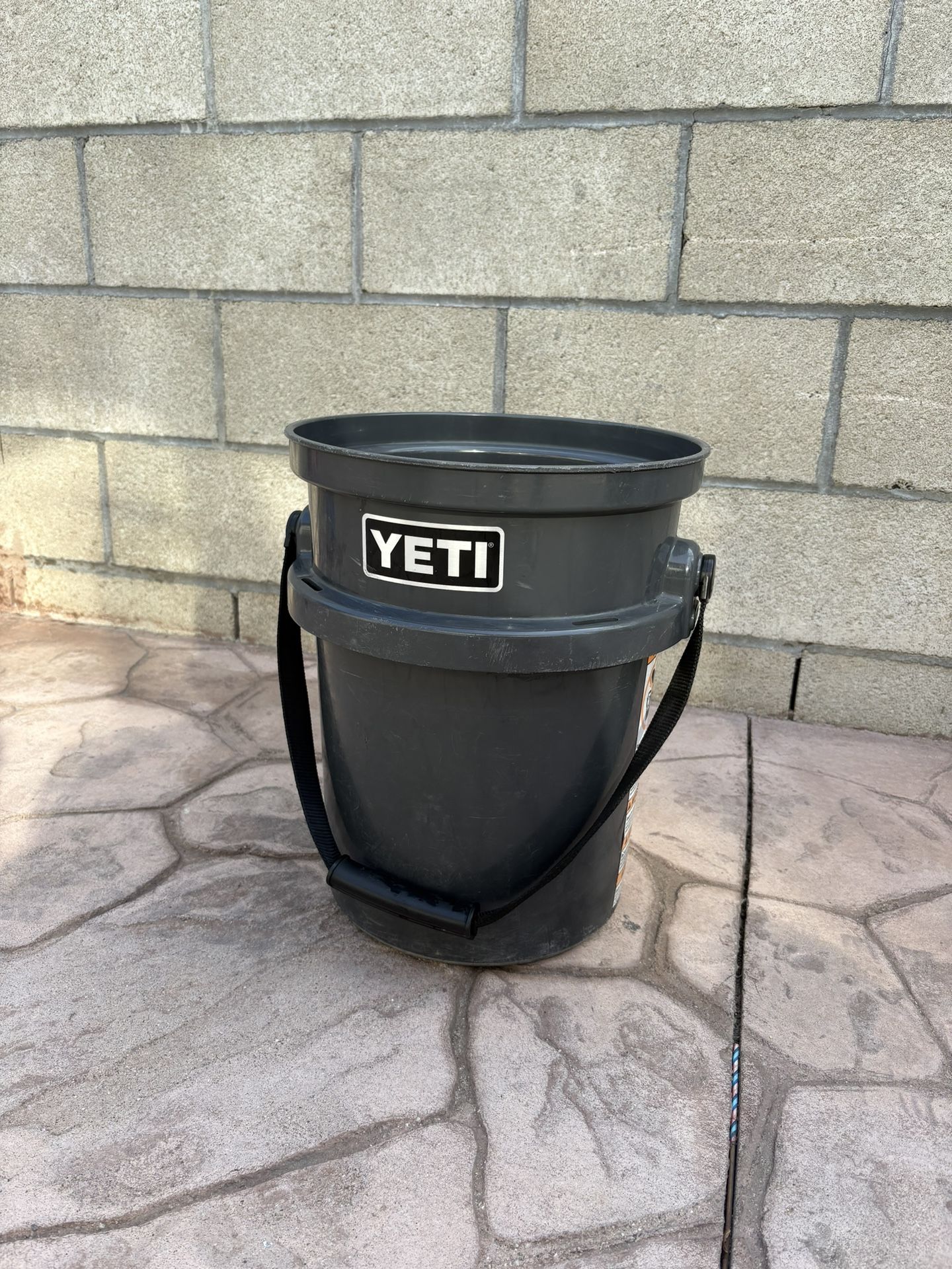 Yeti Bucket