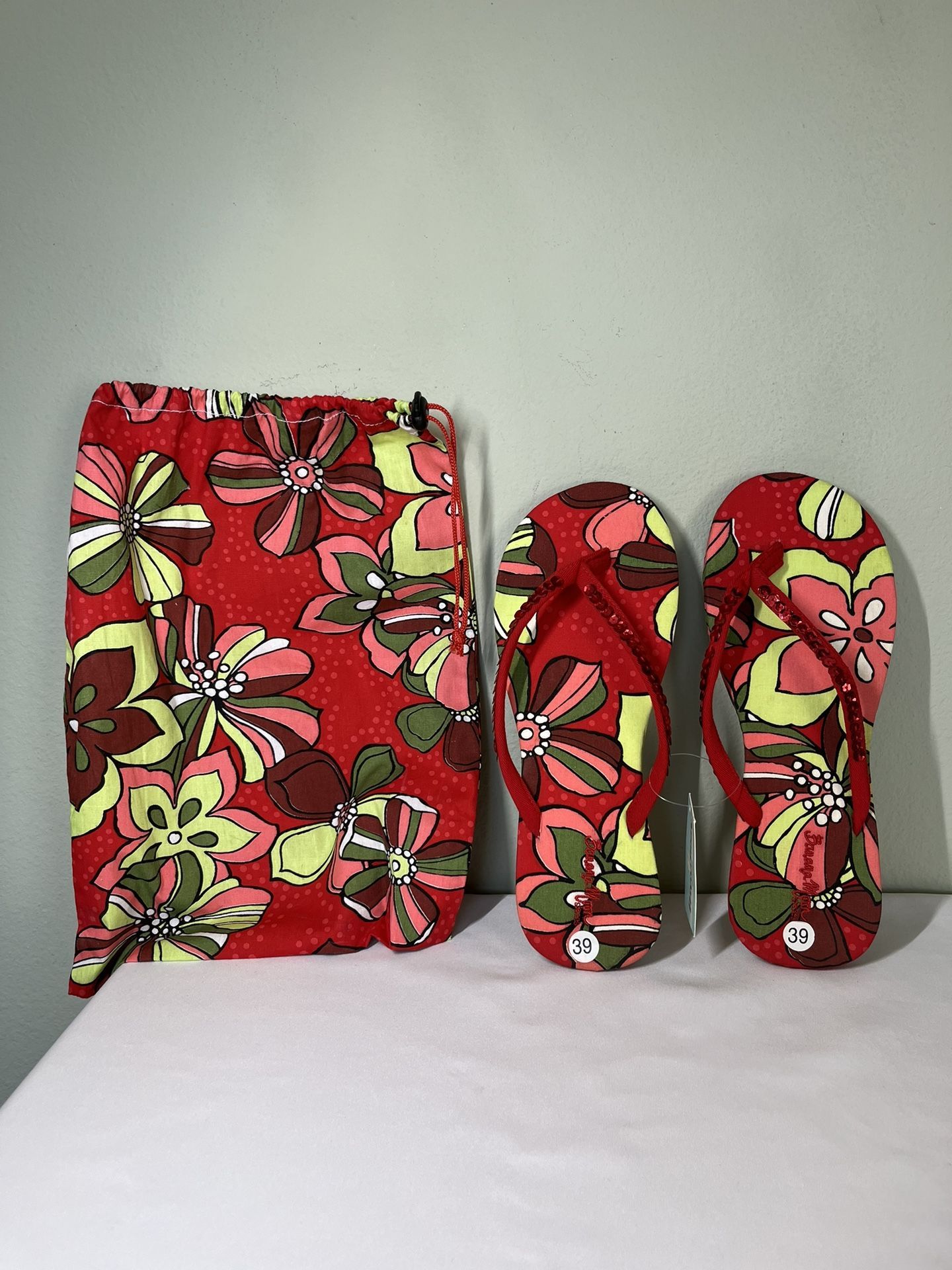 New! Women’s Tropical Sandals with Storage Pouch
