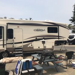2018 Forest River Cedar Creek Hathaway