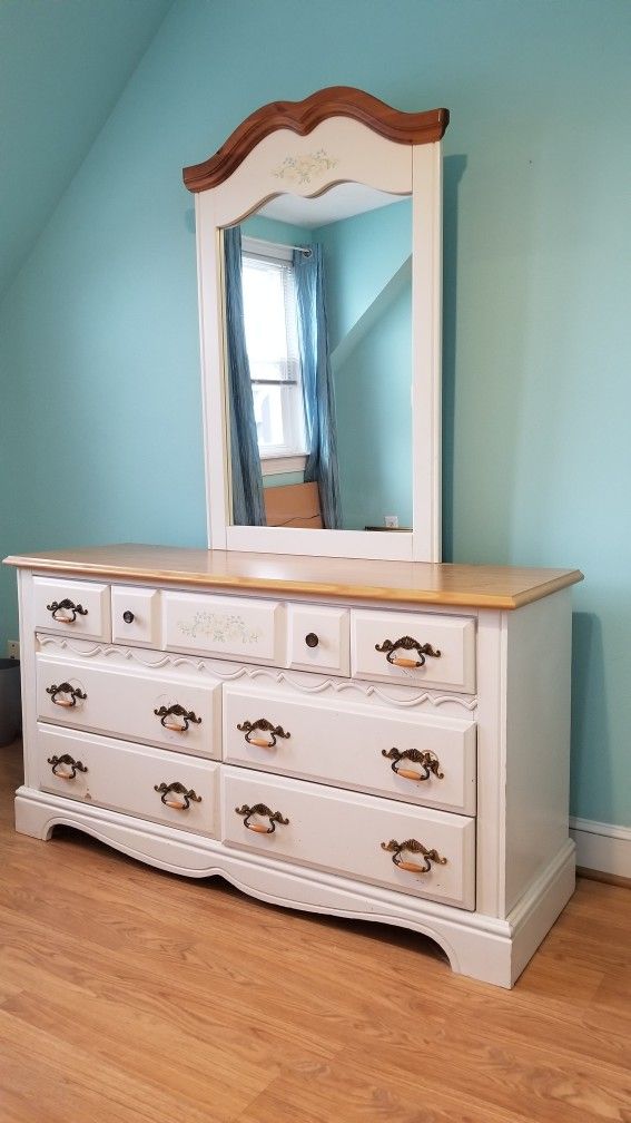 Dresser with Mirror .
