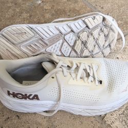 EUC HOKA ONE ONE ARAHI 7 WOMENS RUNNING SHOES SIZE 7