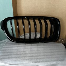 BMW F30 BLACK FRONT BUMPER GRILLE